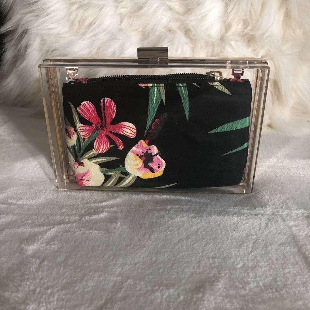 Statement Clear Acrylic Box Clutch